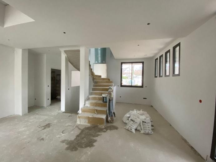 pomieszczenie po szpachlowaniu